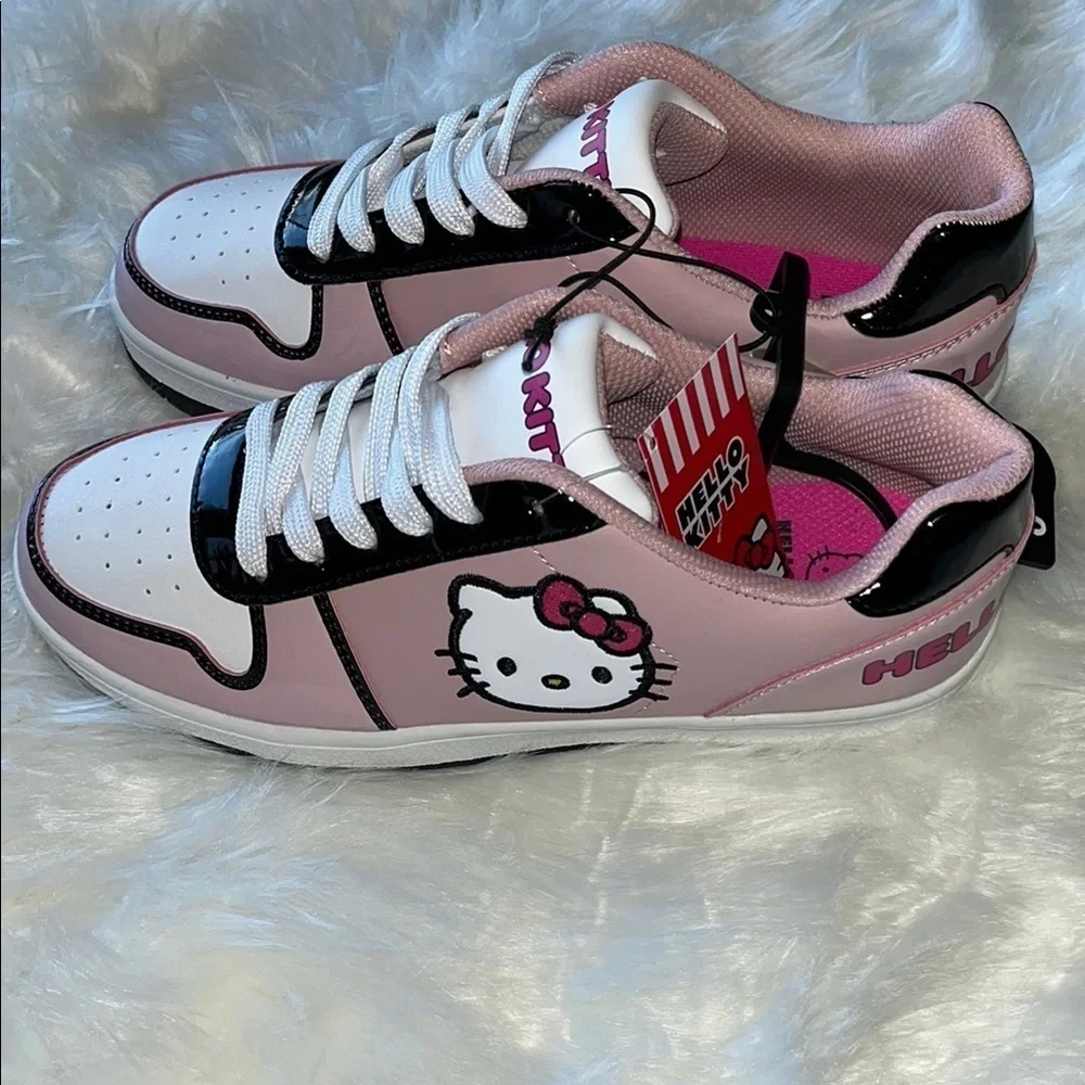 🆕 Sanrio Hello Kitty Sneakers Size 8